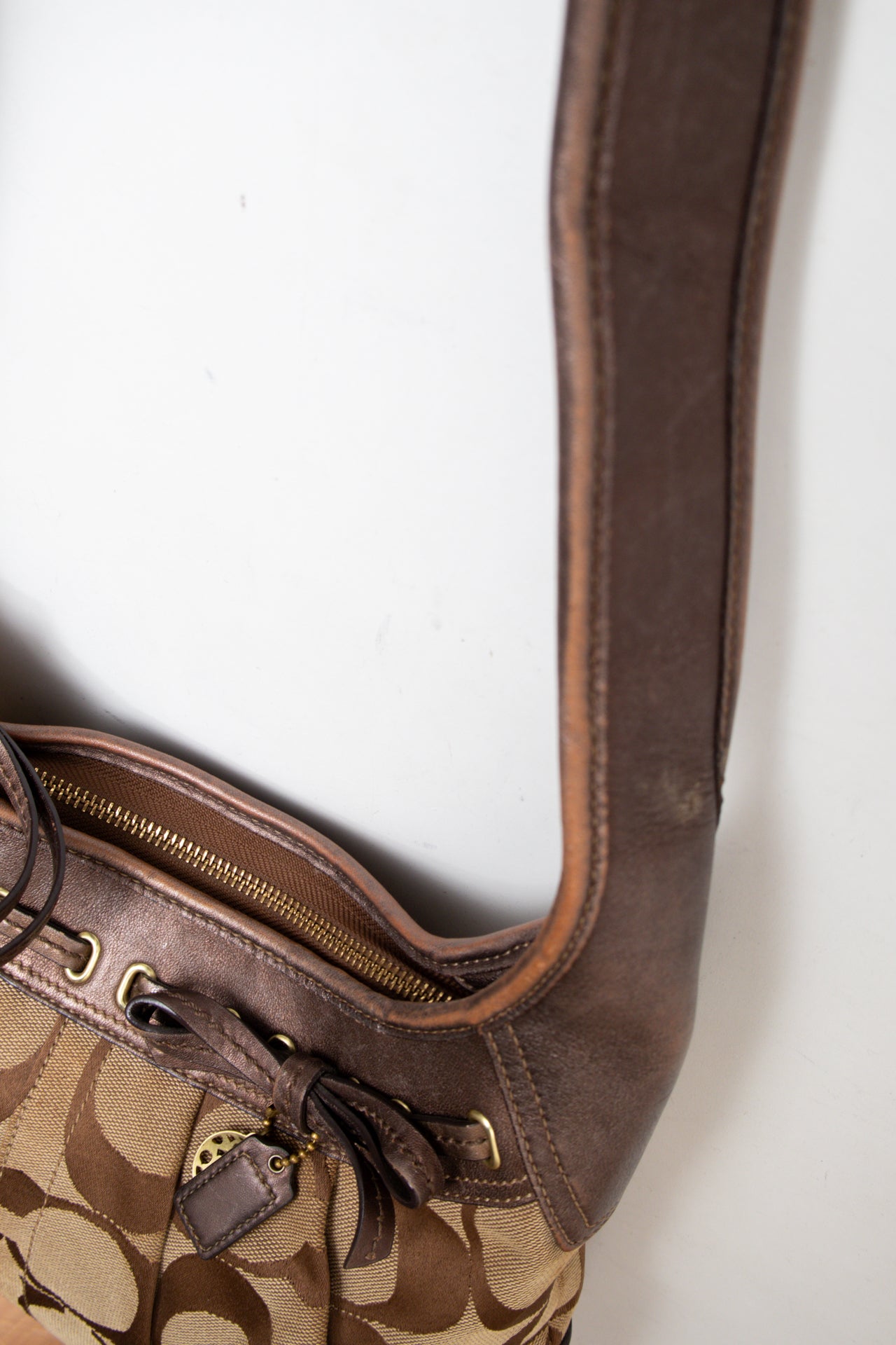 #178 Coach Shoulder Bag Brown | c. 206 | Size