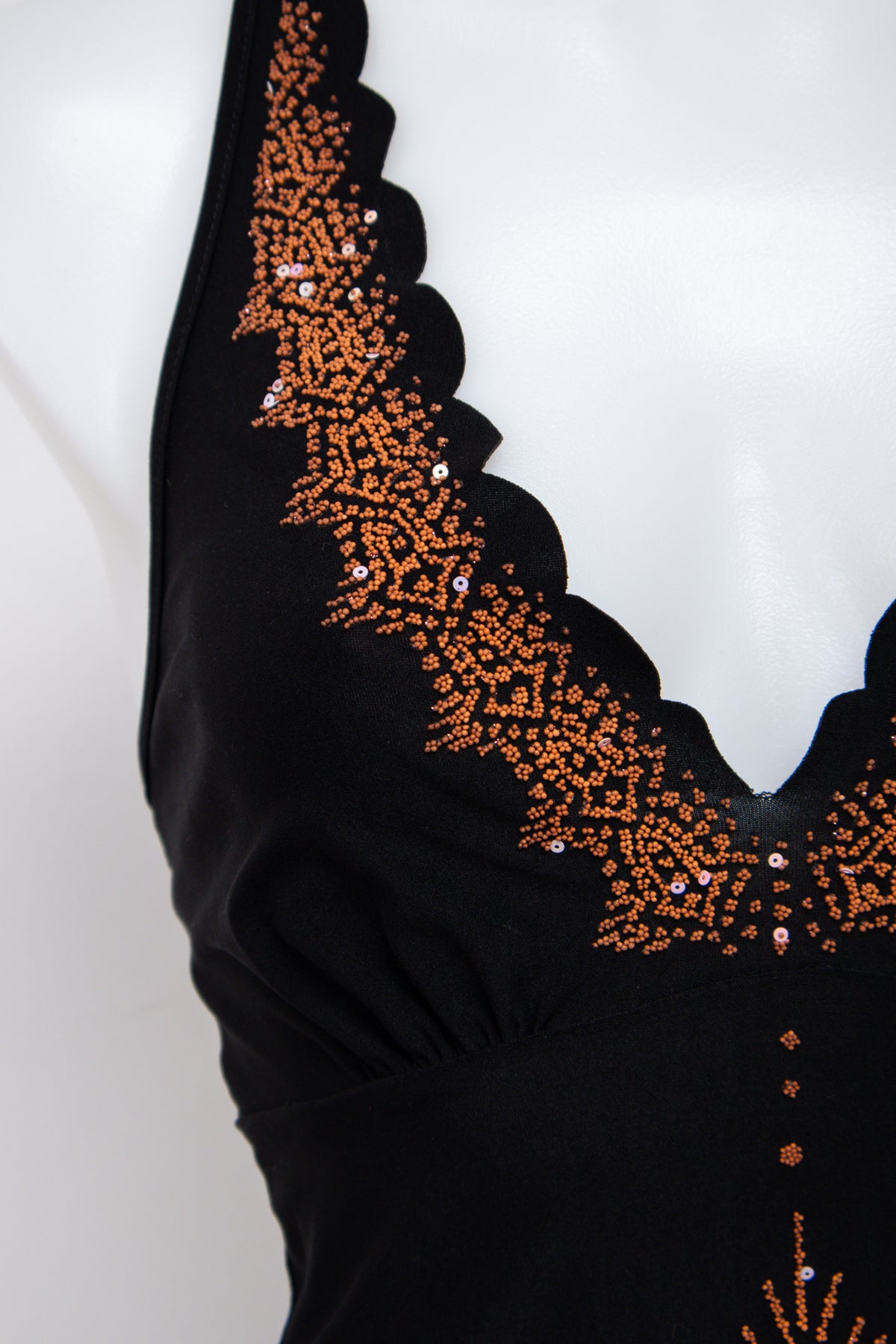 #002 Progress Halter Black | c. 209 | Size 8