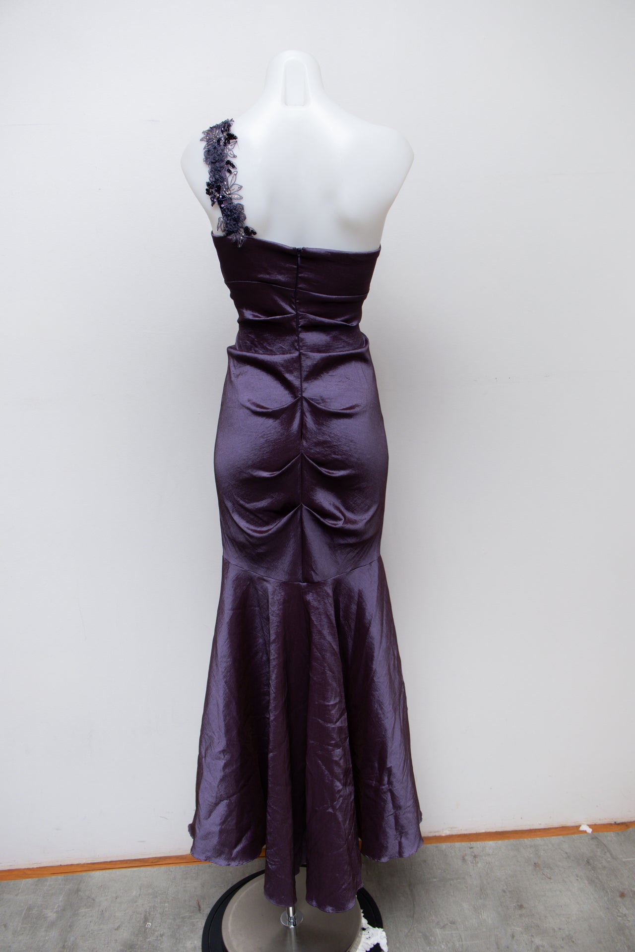 #142 Xscape By Joanna Chen Skirt Purple | c. 192 | Size 6
