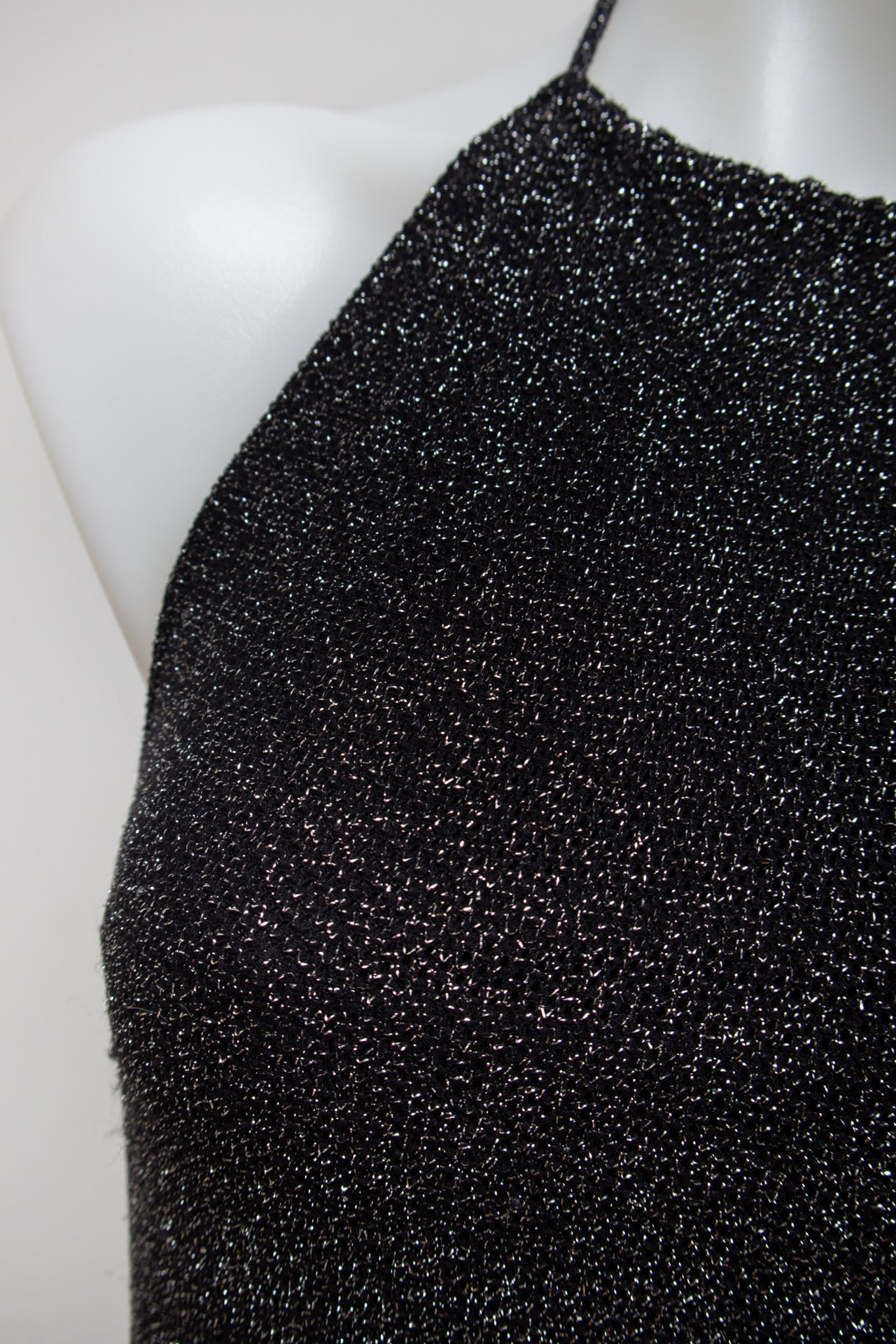 #74 Guess Halter Top Black | c. 178 | Size 8