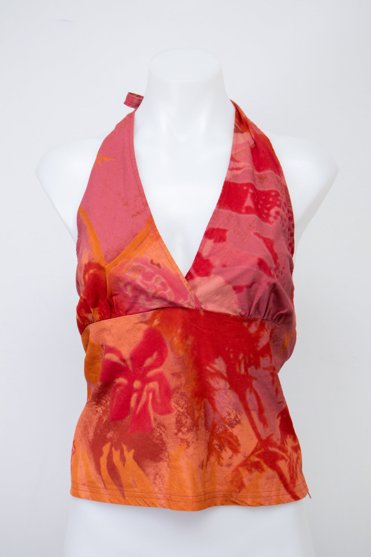 #023 Ici Et Maintenant Halter Top Red | c. 200 | Size 8