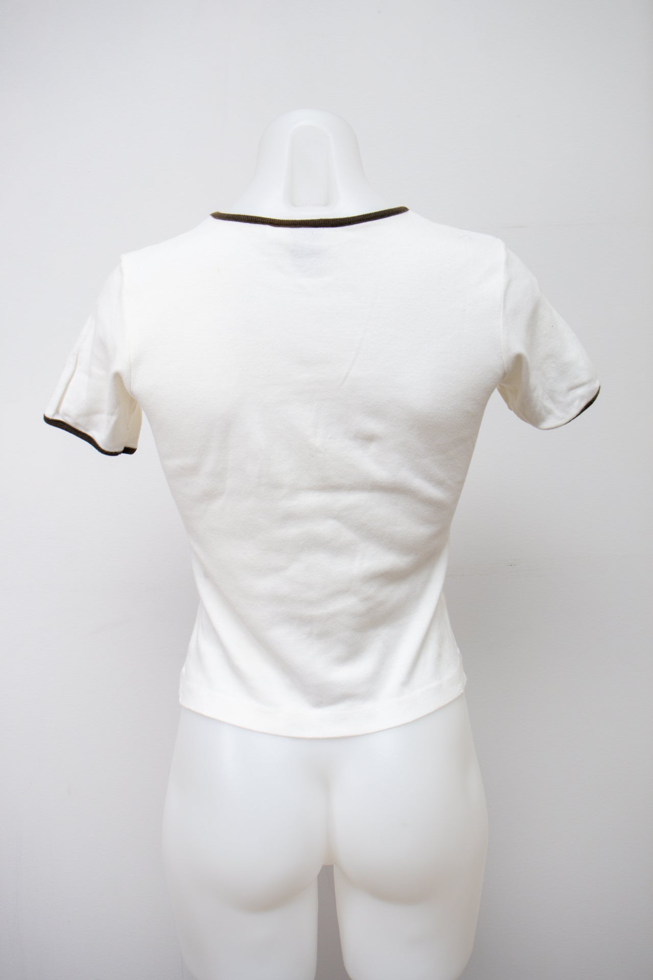 #69 Here & There T-shirt White | c. 198 | Size 8