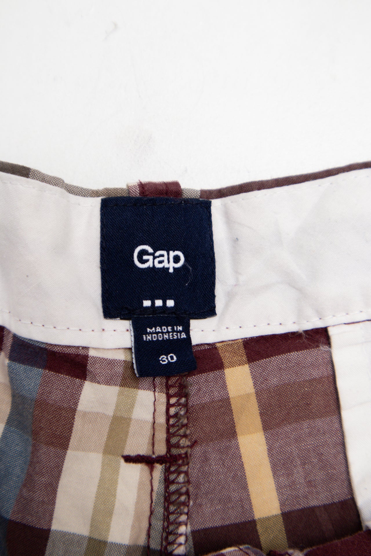#116 Gap Shorts Red | c. 204 | Size 10
