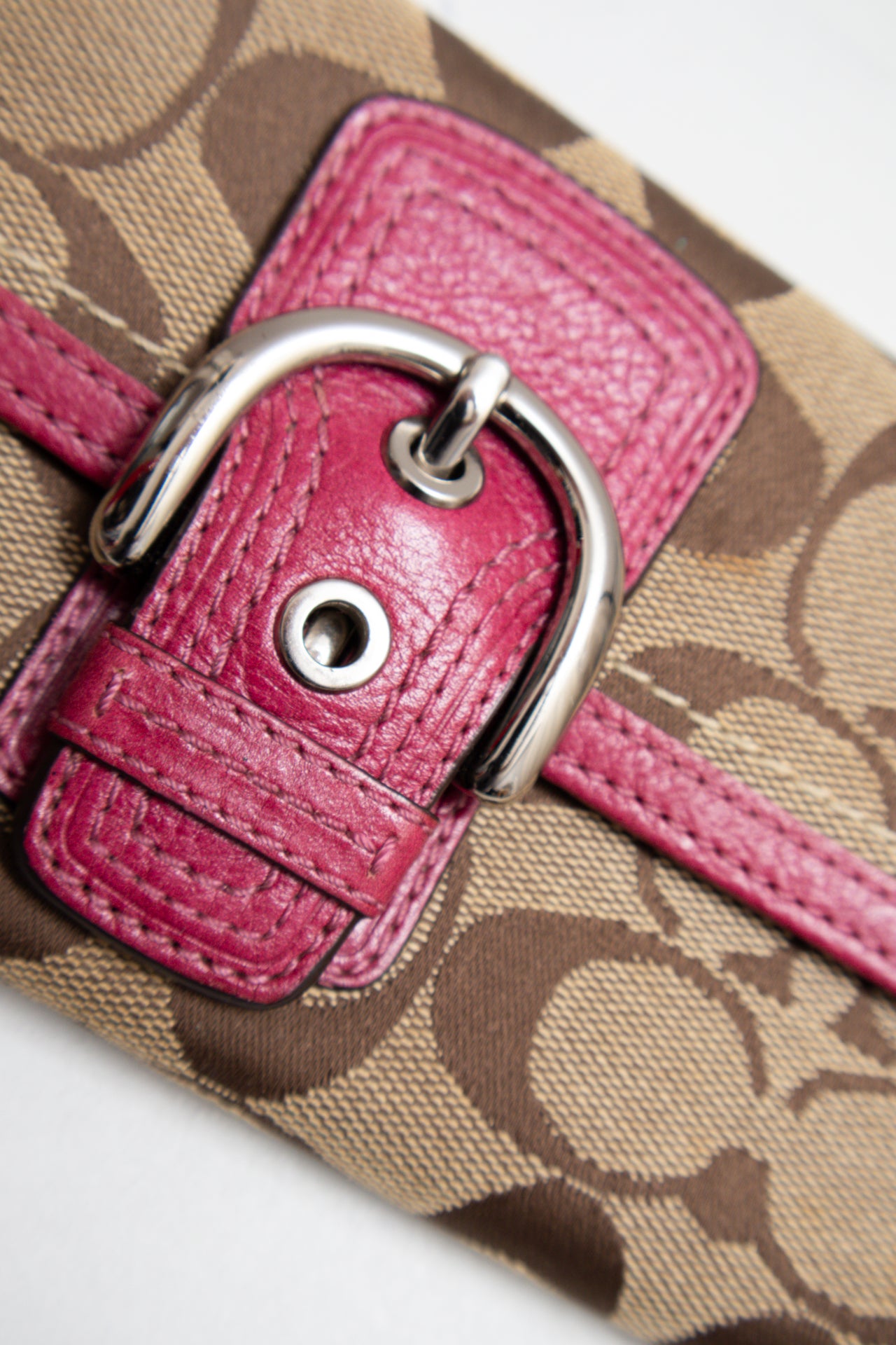 # Coach Wallet Pink | c. 205 | Size