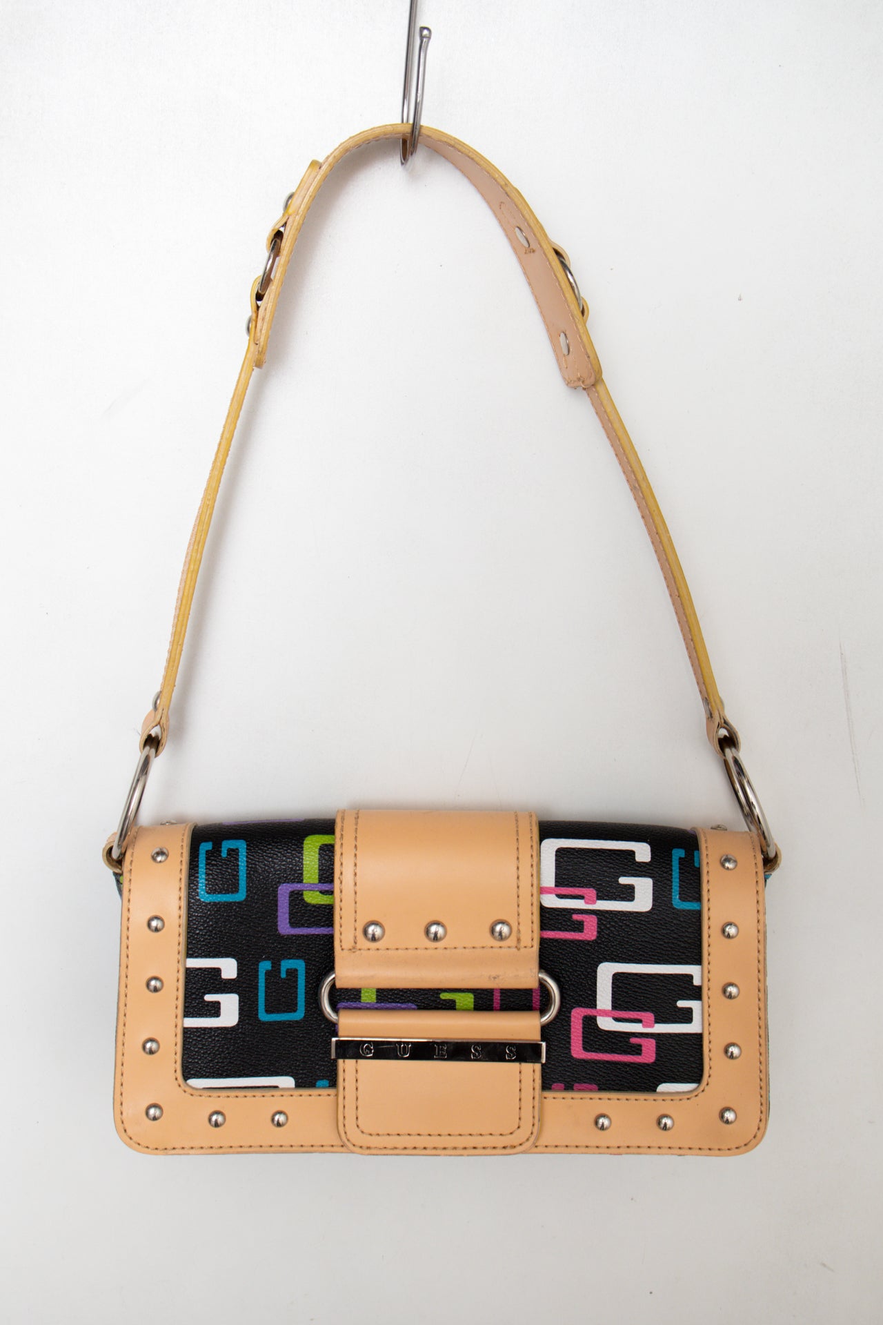 #179 Guess Shoulder Bag Black | c. 187 | Size