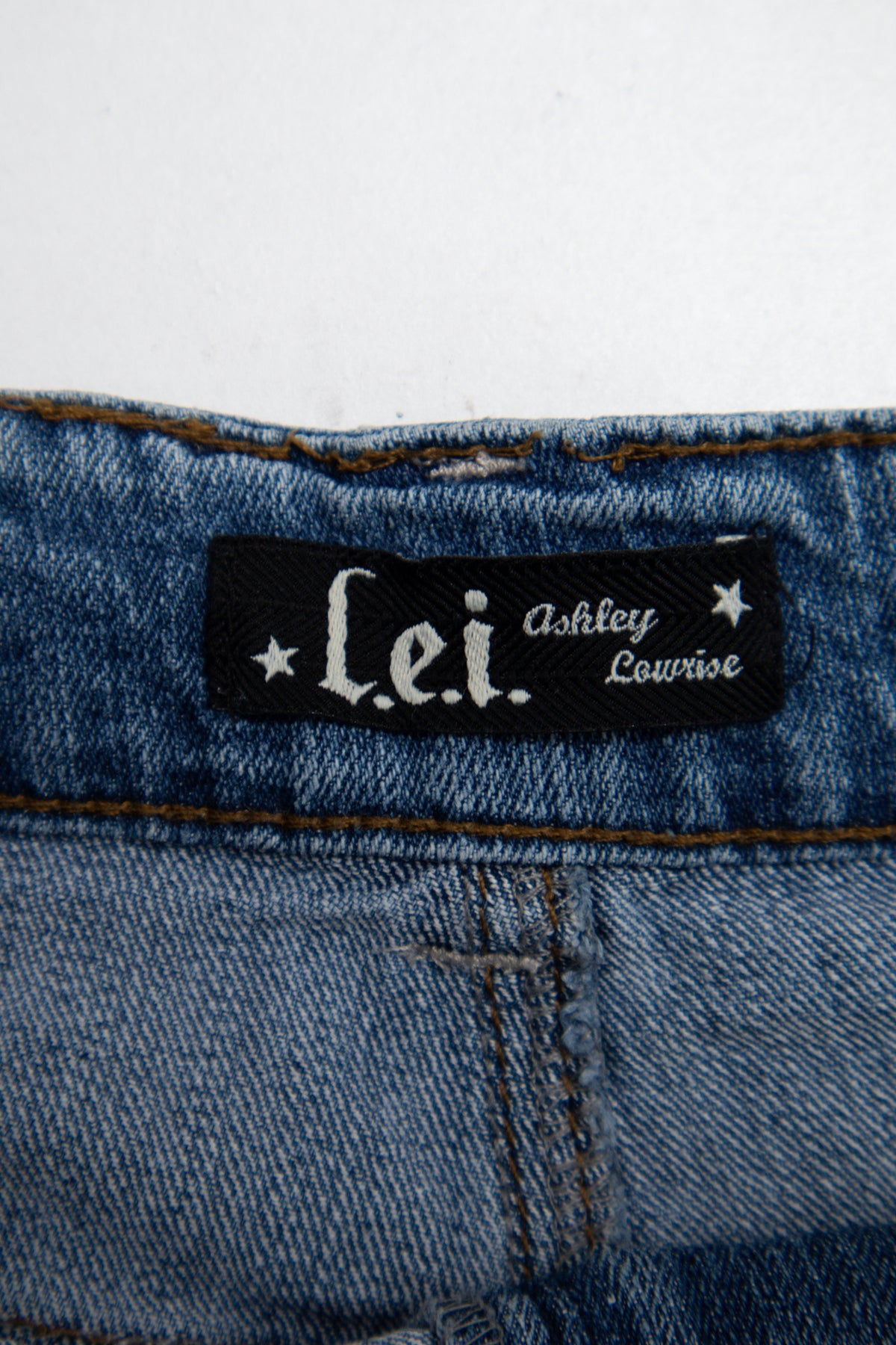 #194 L.e.i. By Ashley Rousse Booty Short Blue | c. 209 | Size 10