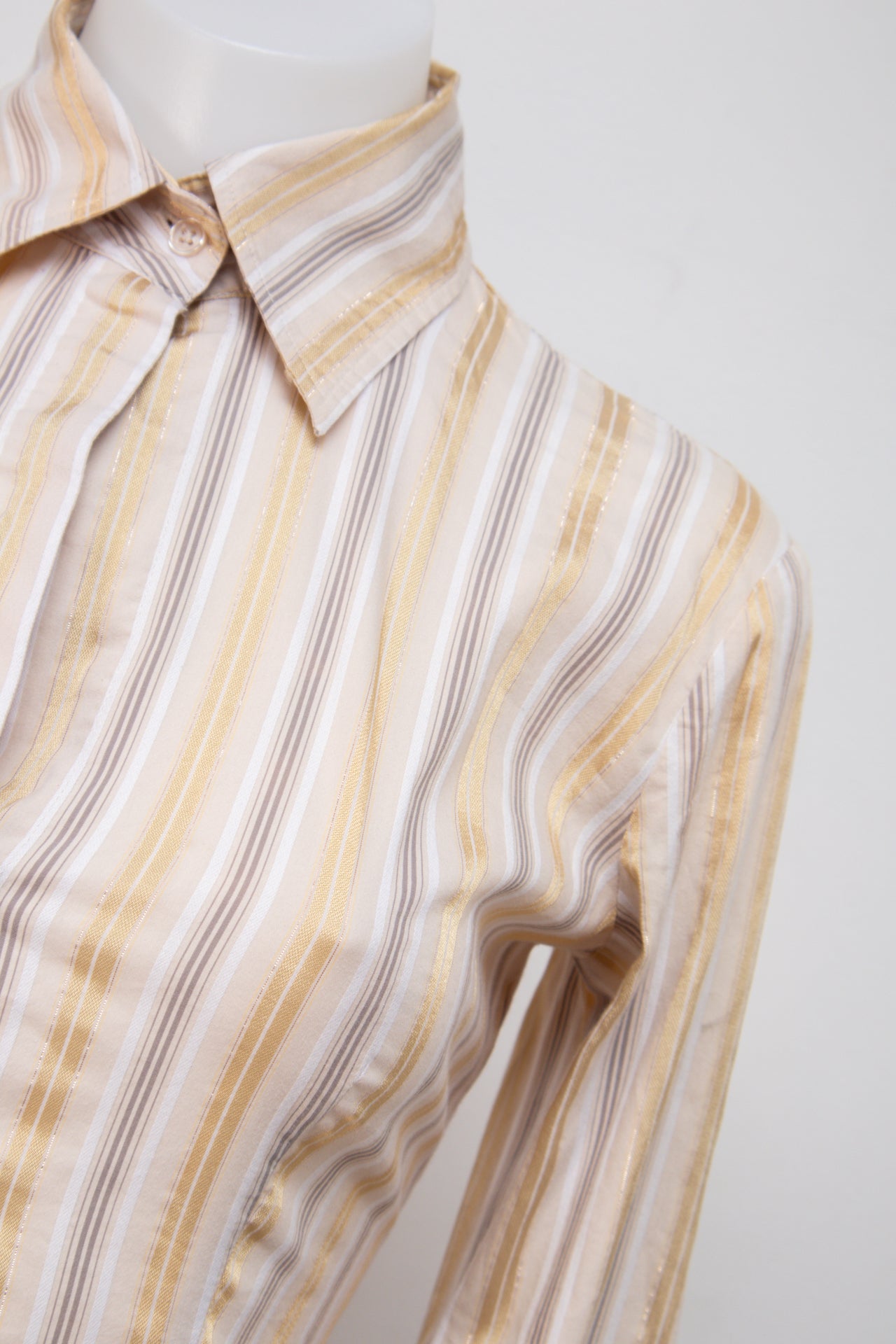 #104 New York & Company T-shirt Beige | c. 199 | Size 8