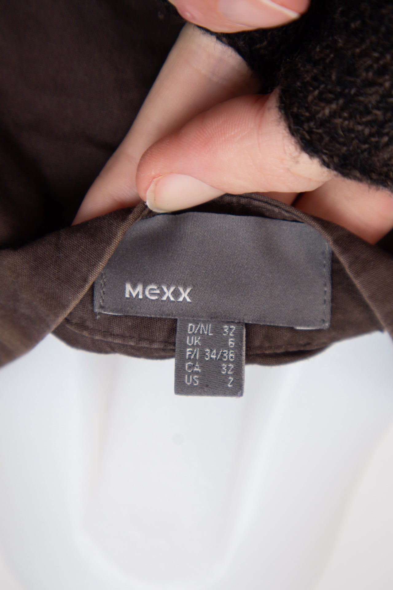#056 Mexx T-shirt Brown | c. | Size 8
