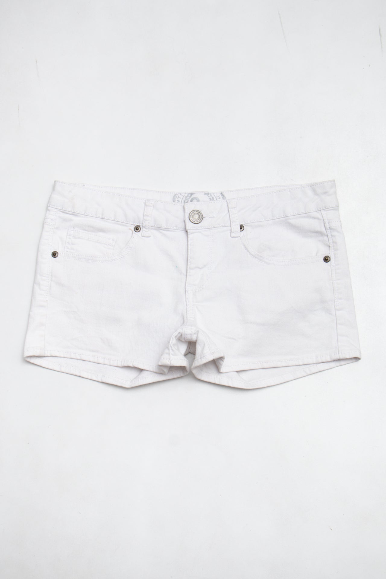 #129 S.o. Shorts White | c. 196 | Size 10/12