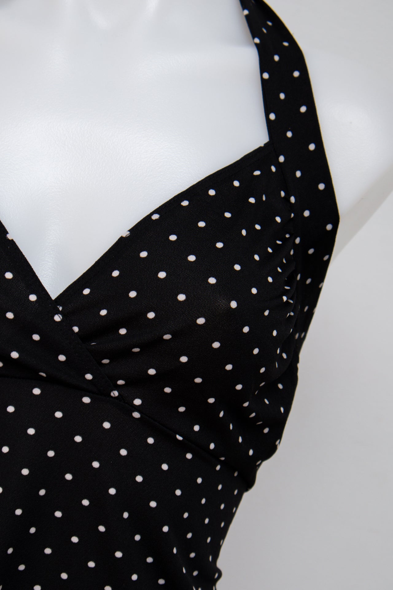 #040 Venus Halter Top Black | c. 199 | Size 10