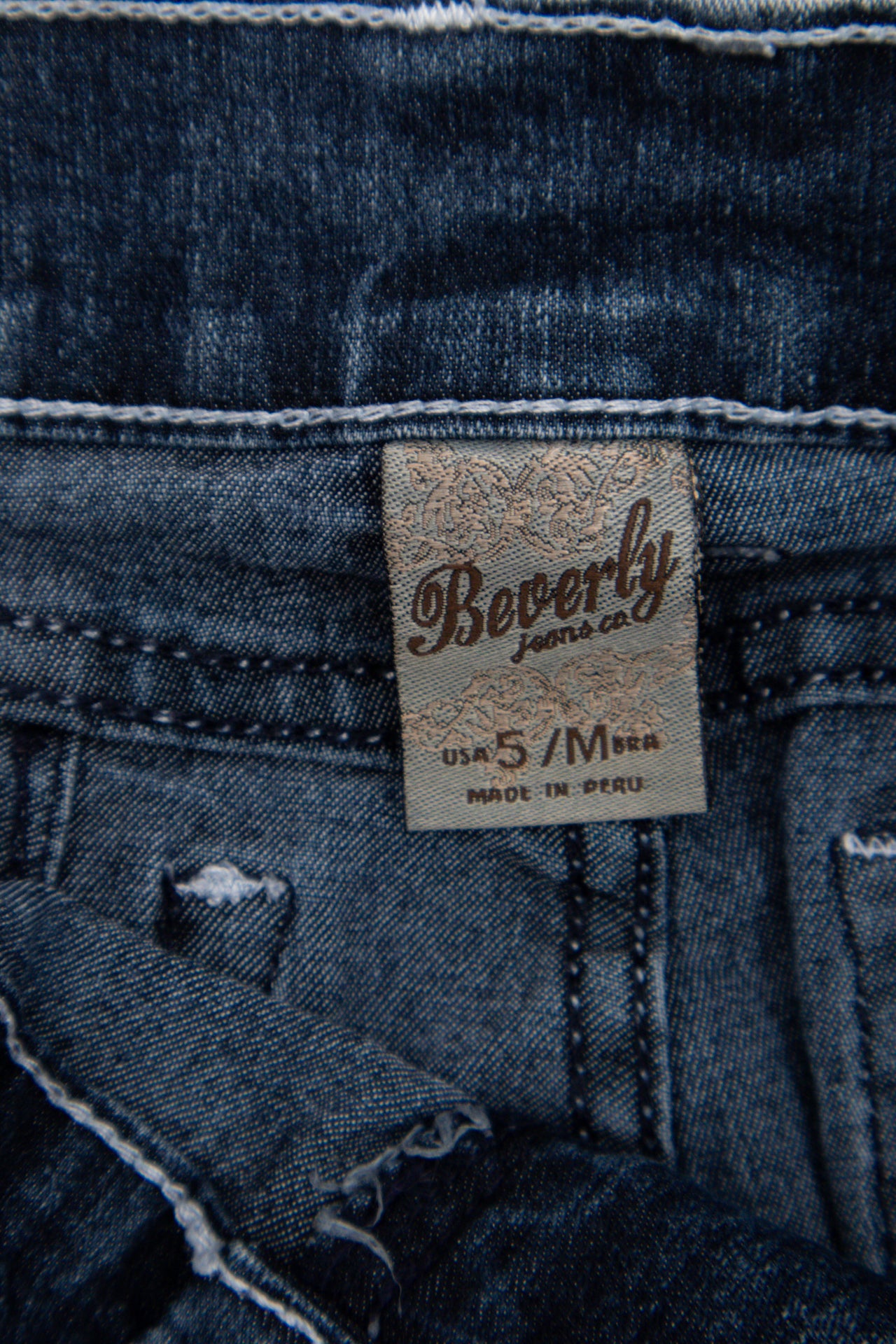 #195 Beverly Jeans Blue | c. 201 | Size 16.5