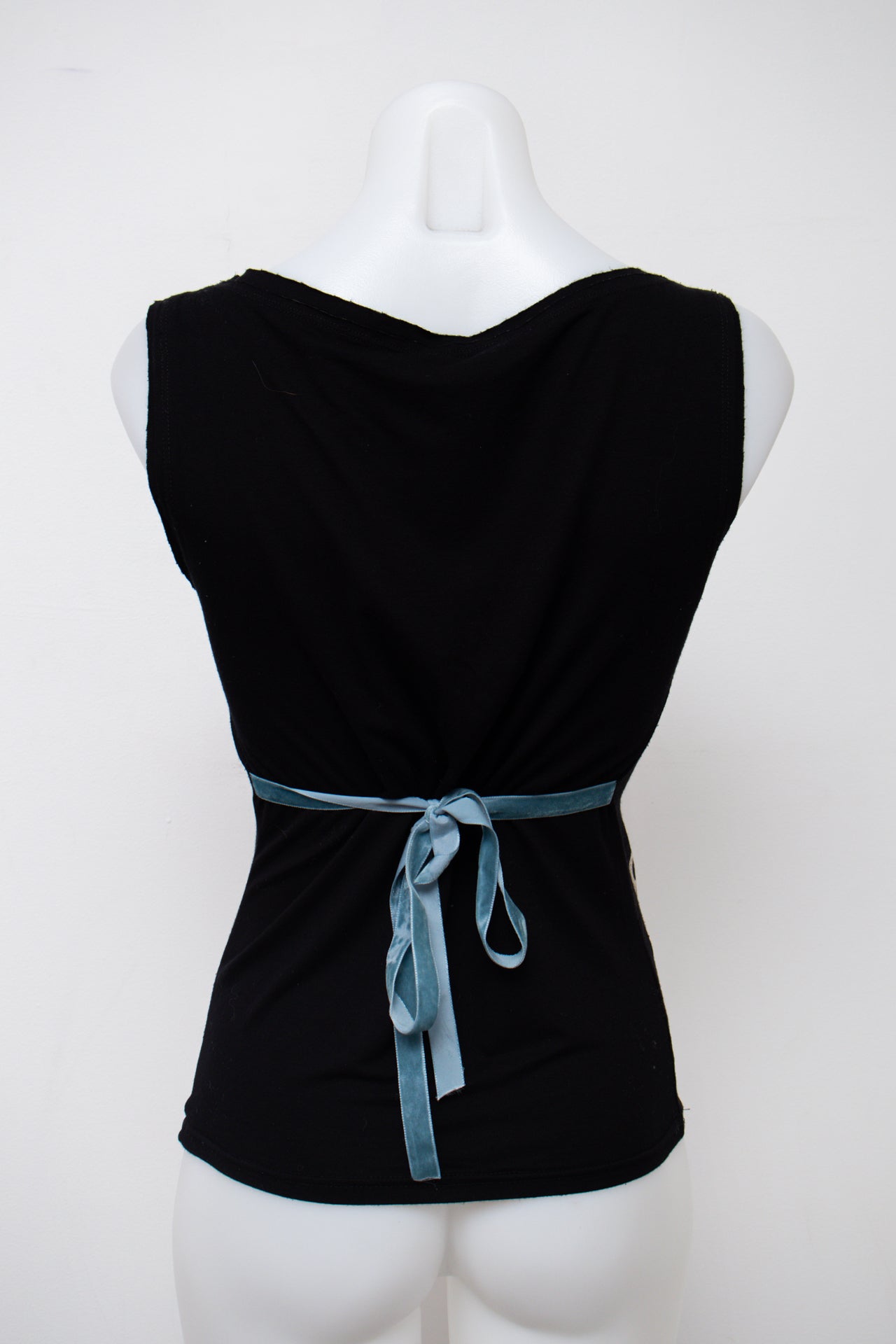 #036 Morgan Tank Top Black | c. 204 | Size 10