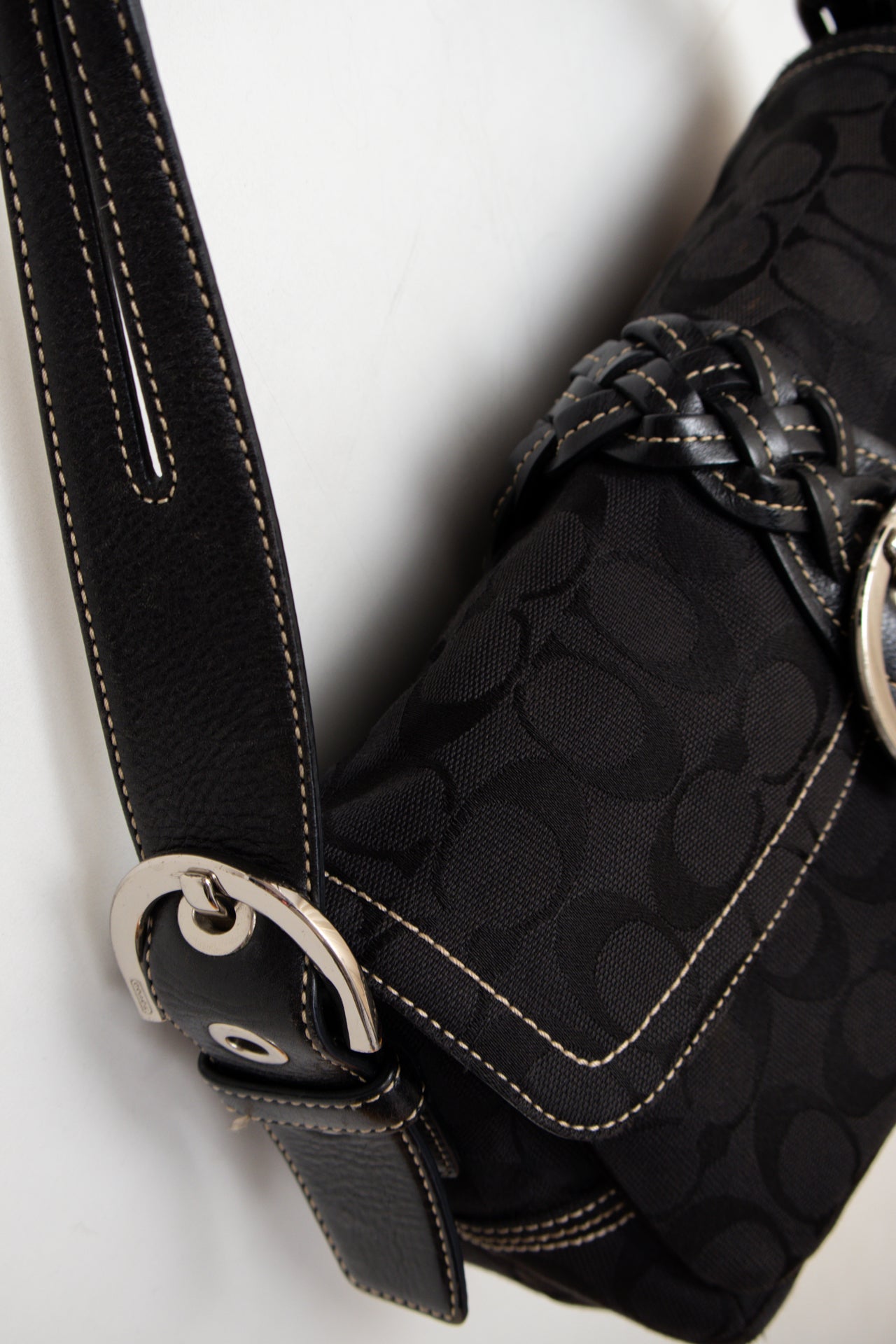 #211 Coach Shoulder Bag Black | c. 194 | Size
