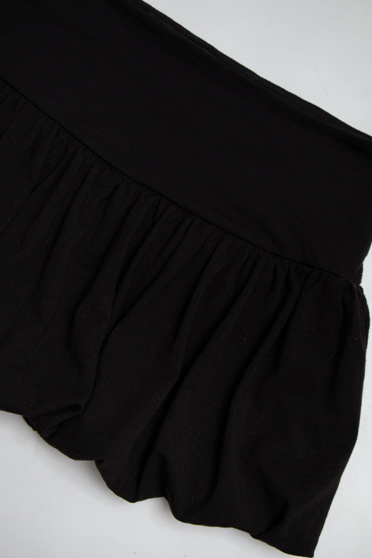 #142 Cutie Beauty Skirt Black | c. 196 | Size