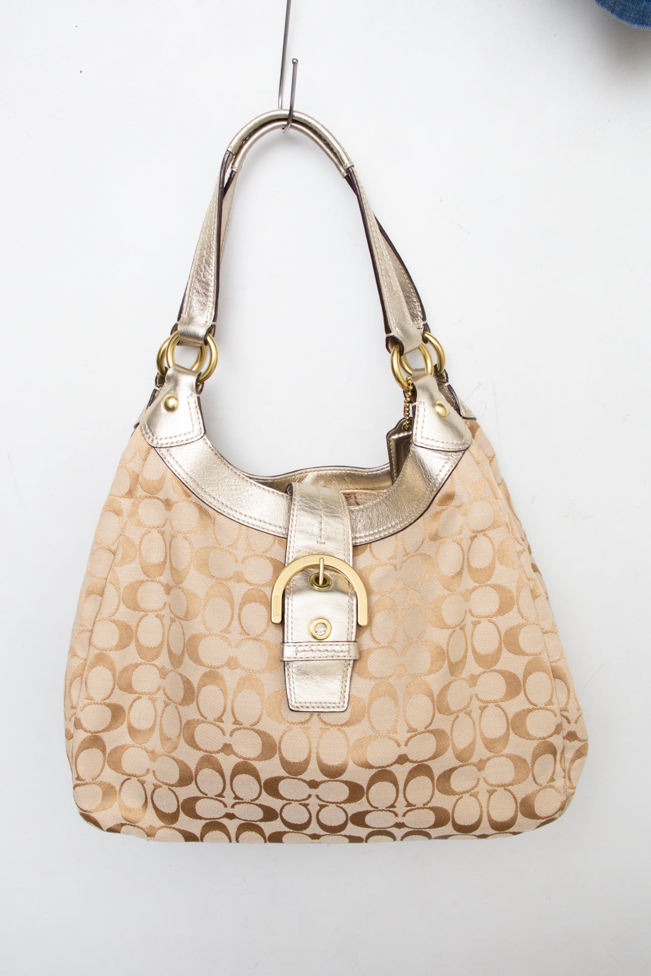 #202 Coach Shoulder Bag Beige | c. 203 | Size