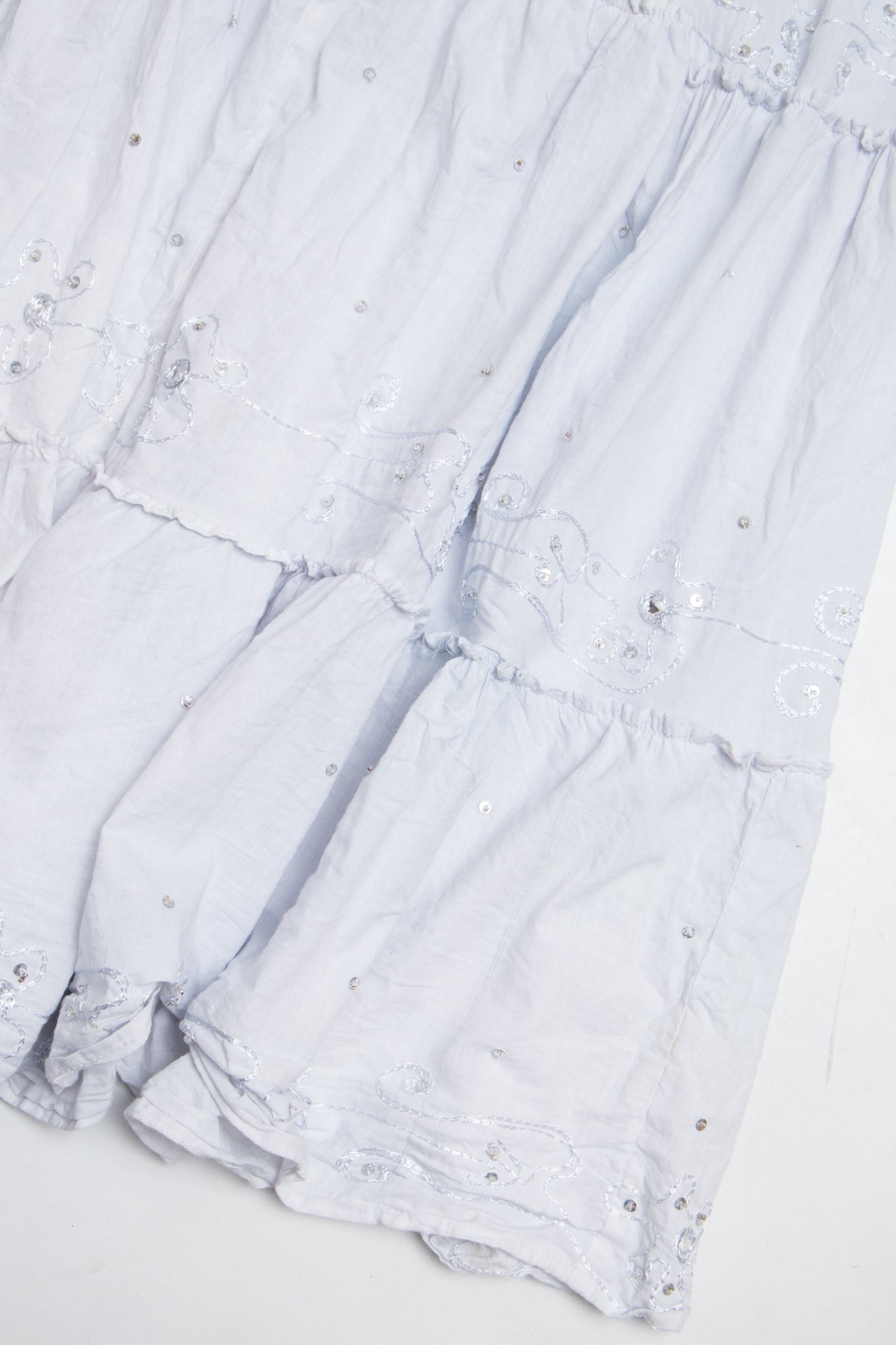 #144 2nvu Skirt White | c. 202 | Size 4
