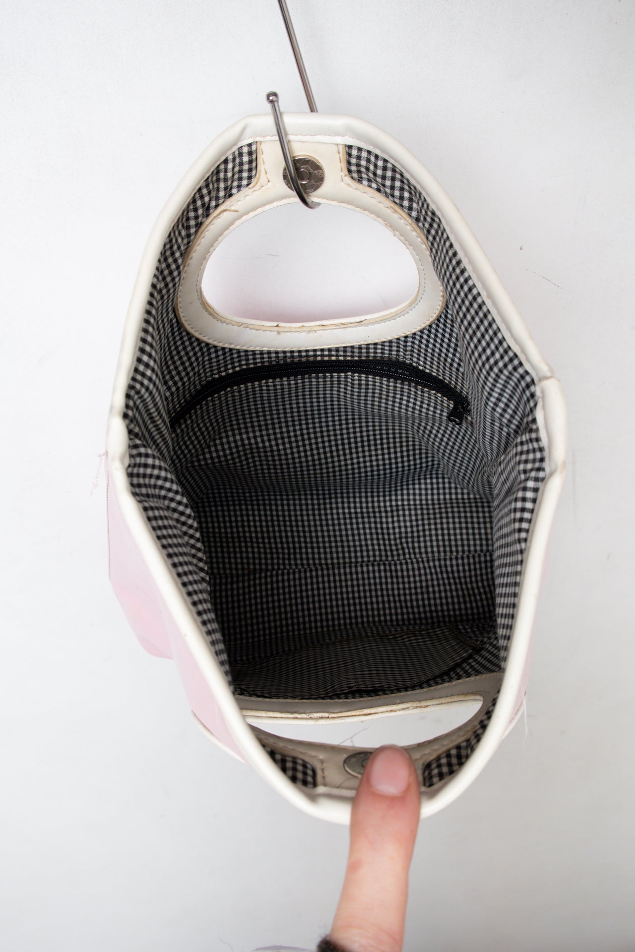 #198 Shoulder Bag Pink | c. 203 | Size