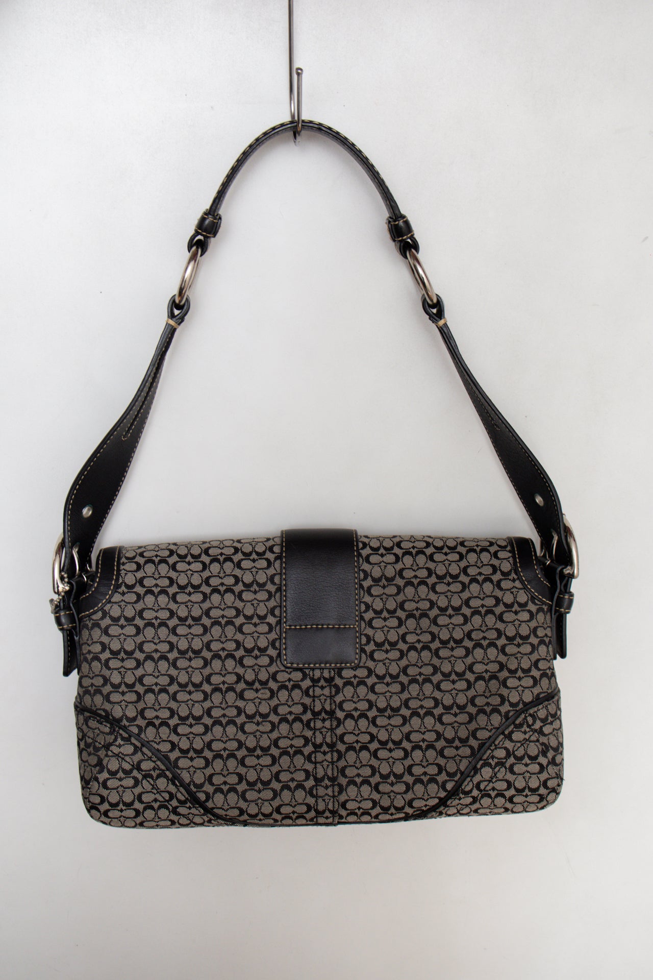 #191 Coach Shoulder Bag Black | c. 198 | Size