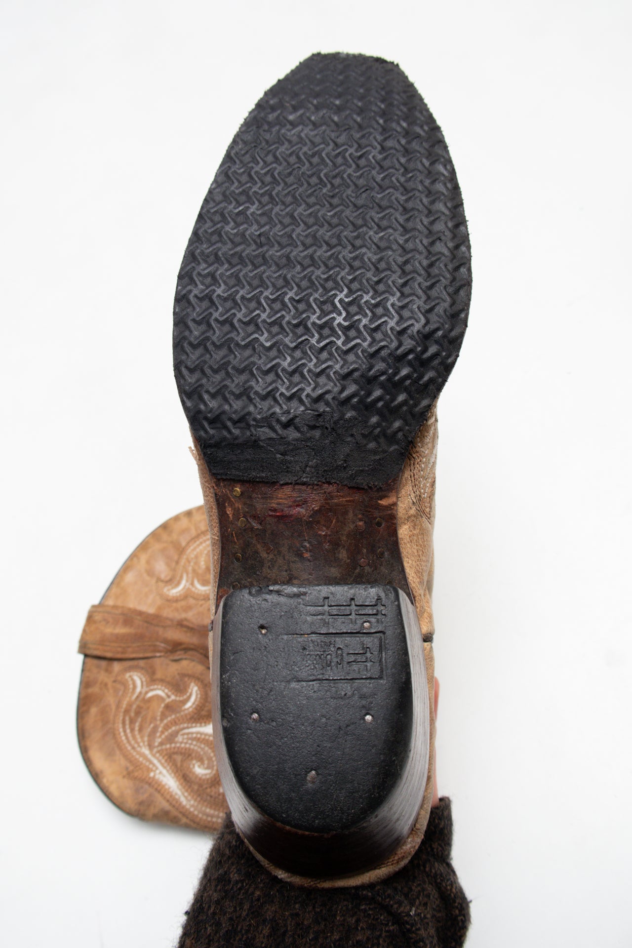 #187 None Brown | c. 203 | Size 10