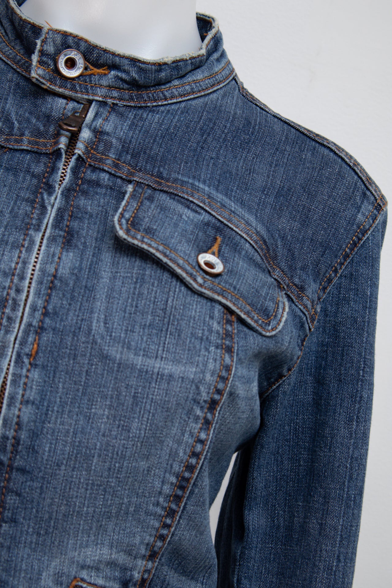 #131 X2 Denim Laboratory T-shirt Blue | c. 199 | Size 8