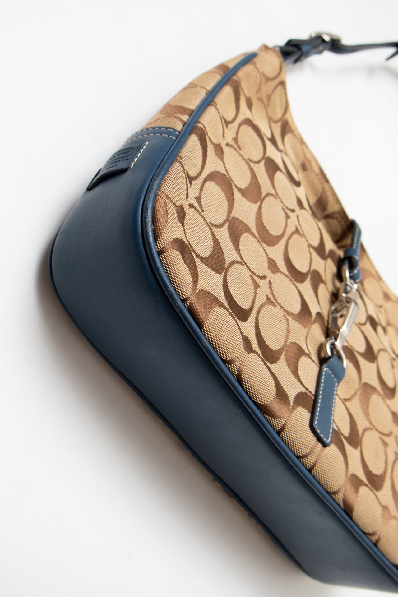 #181 Coach Clasped Bag Brown/Blue | c. 188