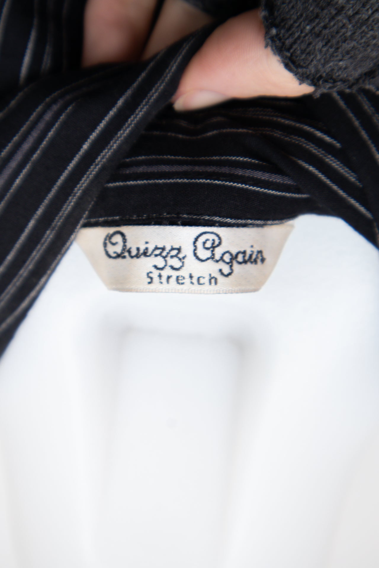 #77 Olutykx & Oain Shirt Black | c. 194 | Size 10