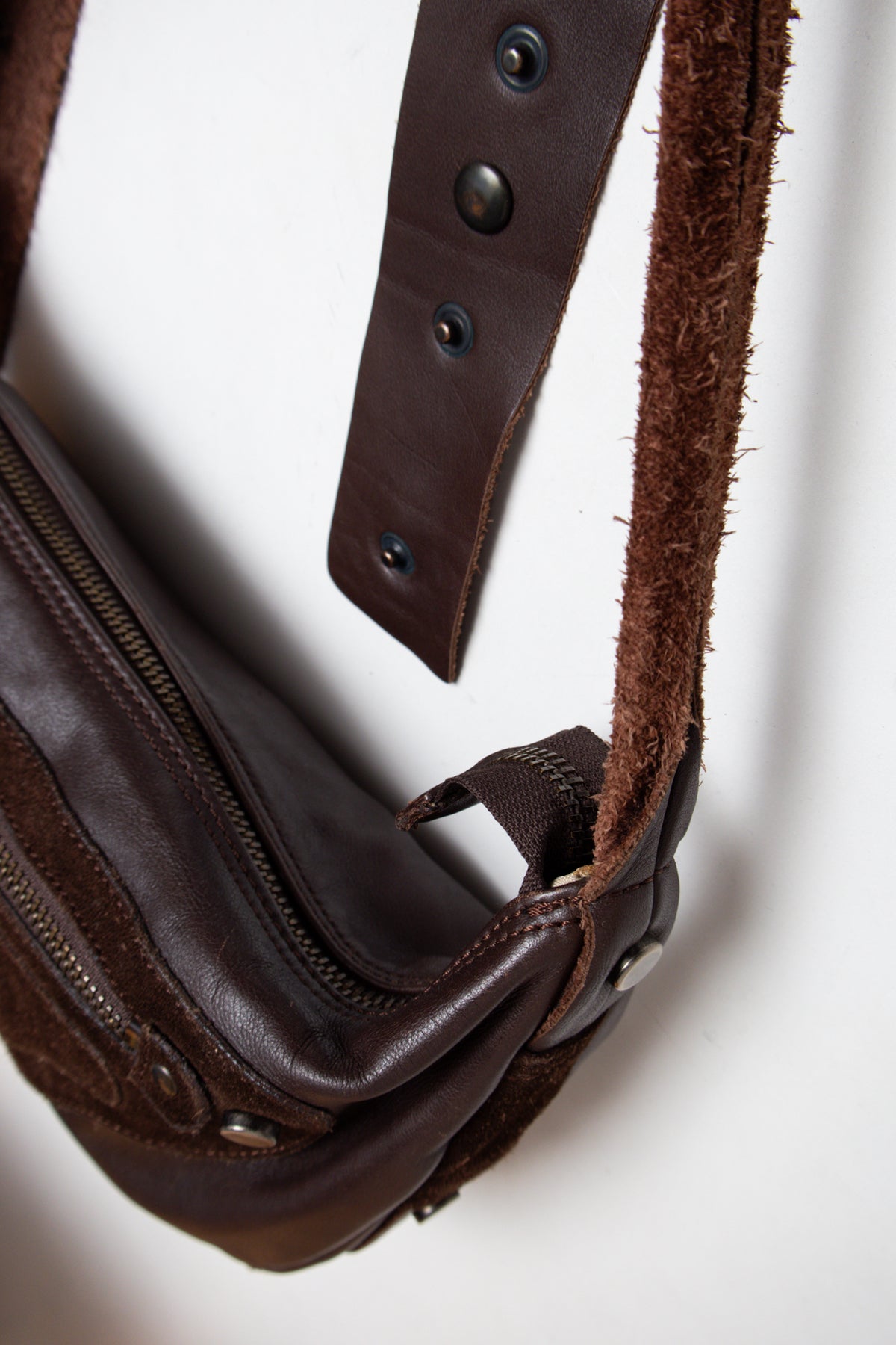 #130 D&g Bag Brown | c. 209 | Size