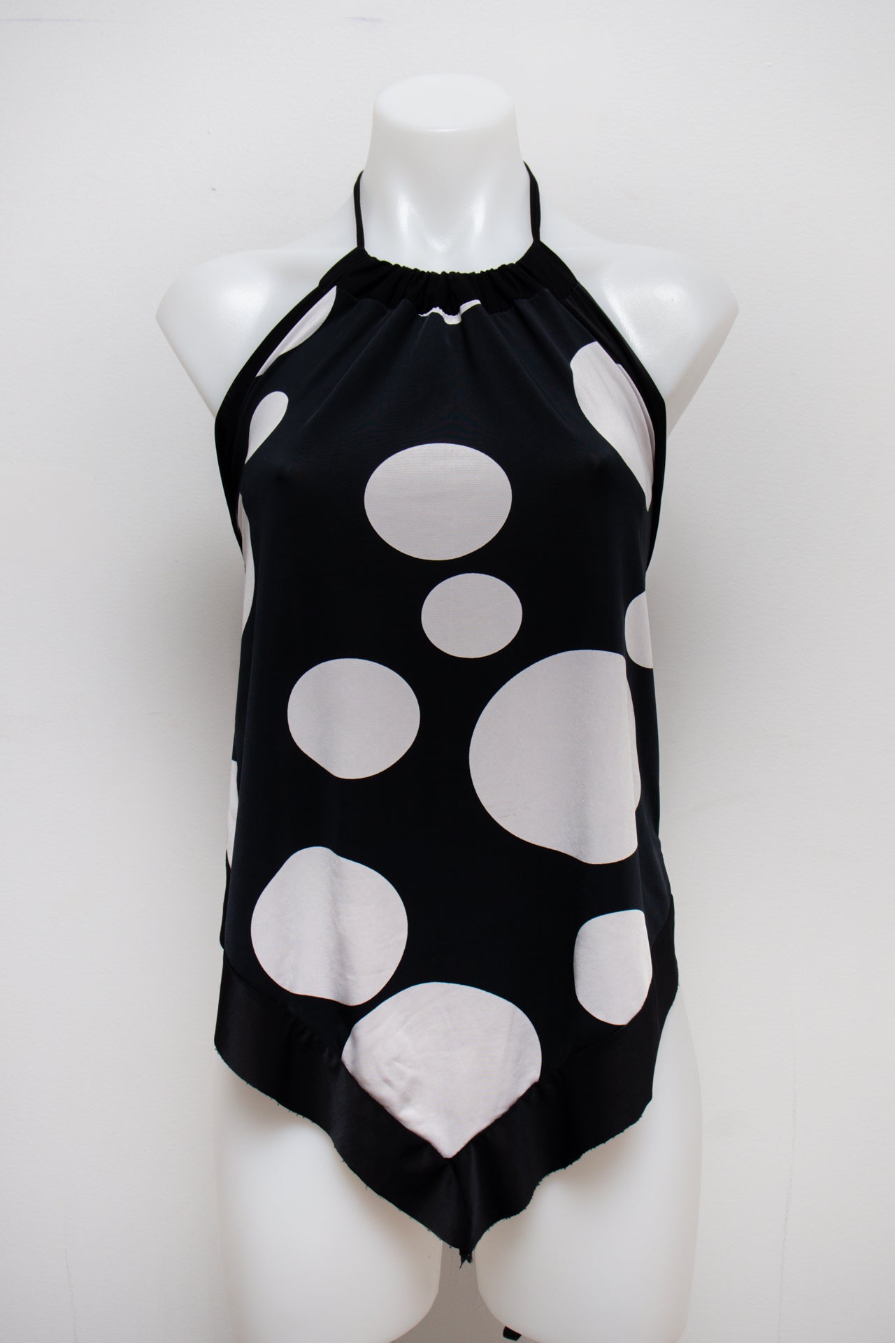 #17 Halter Top Black | c. 190 | Size 8