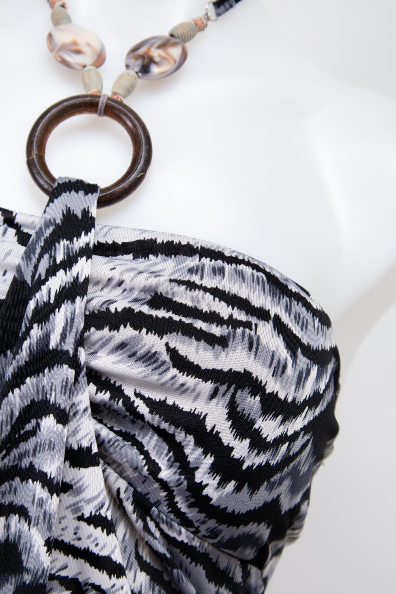 #81 Halter Top Black | c. 198 | Size 8