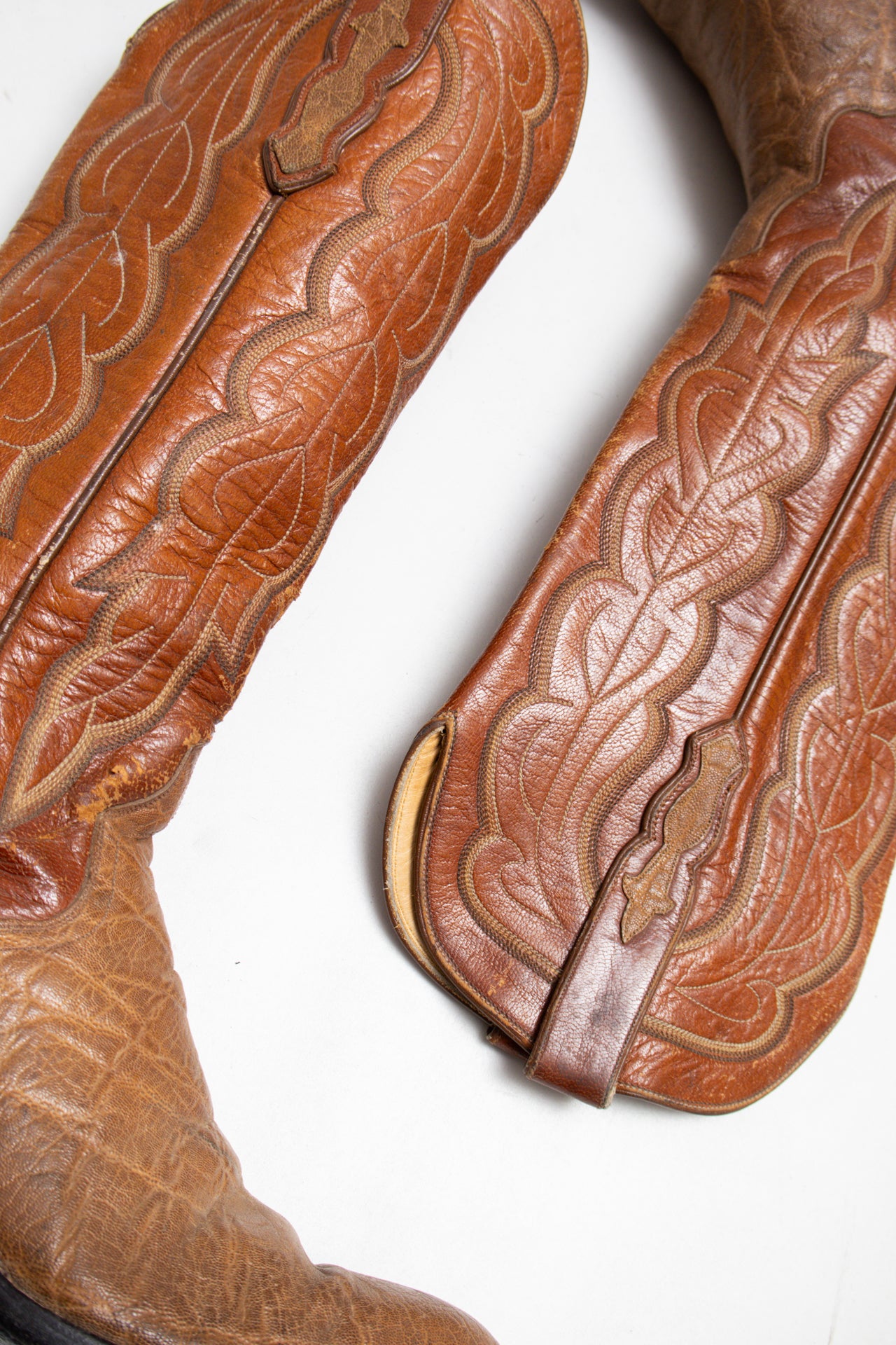 #196 None Brown | c. 203 | Size 6