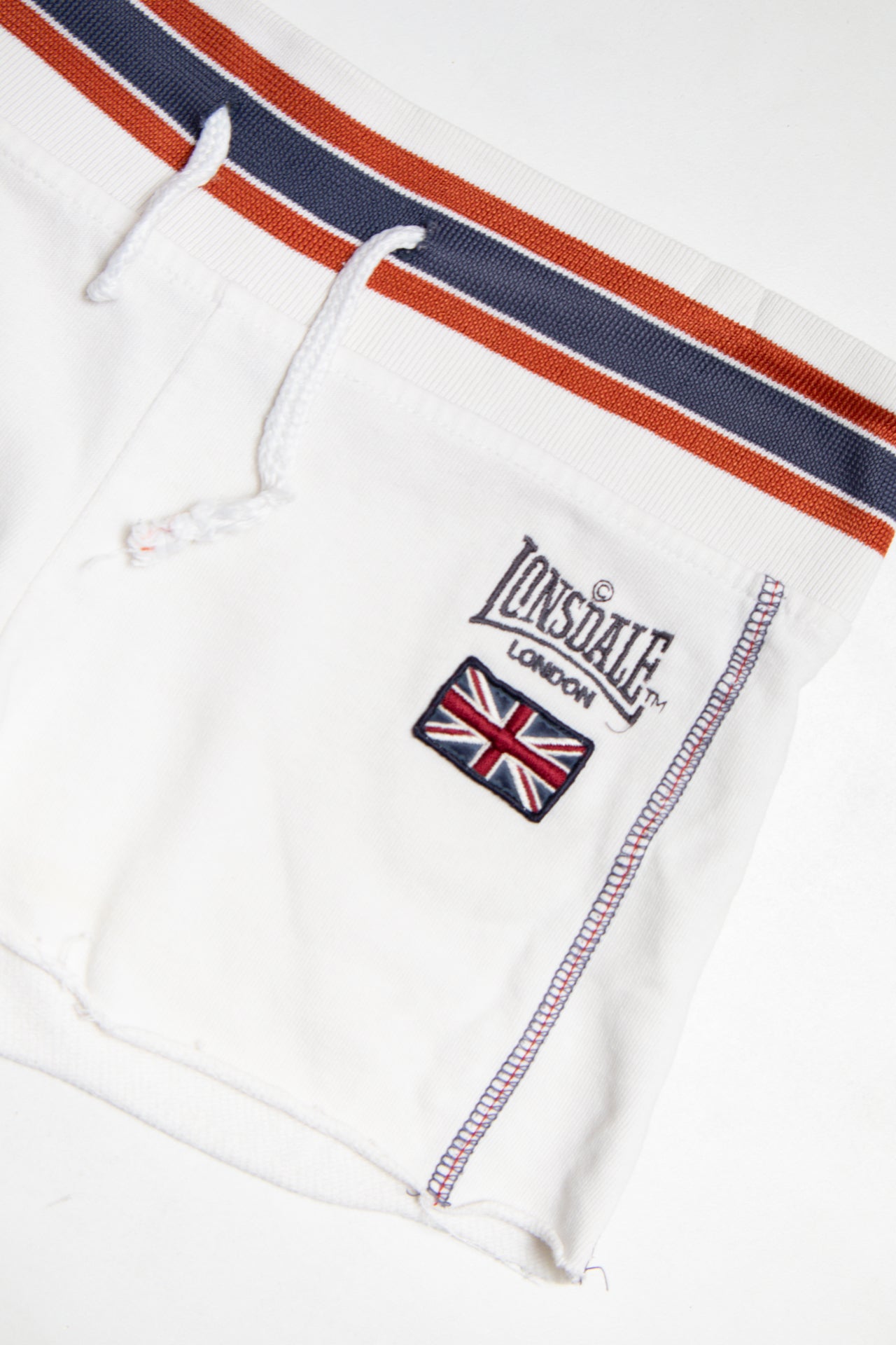 #125 Lonsdale London Shorts White | c. 189 | Size 8