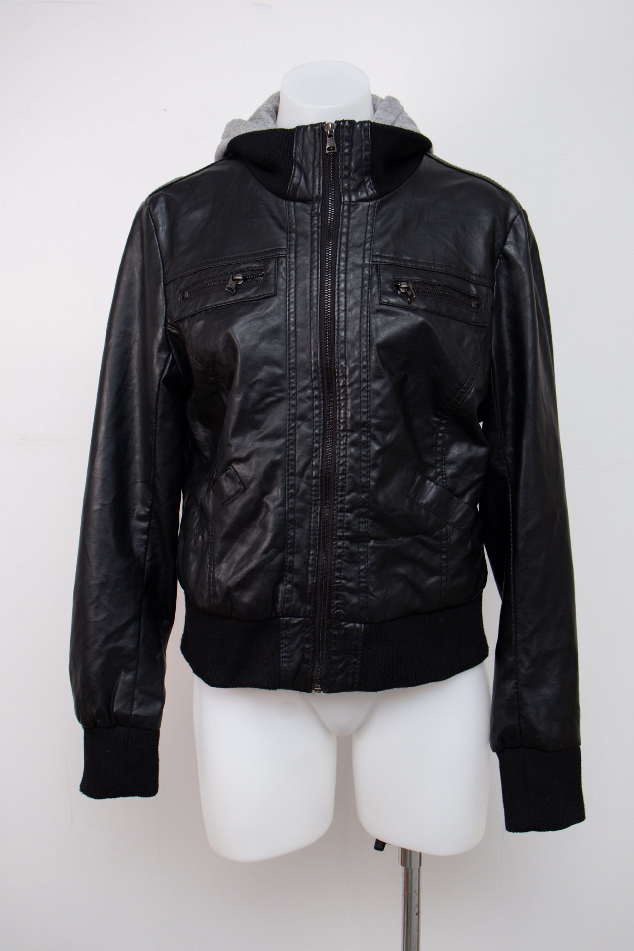 #110 BB Jacket Black | c. 200 | Size 8