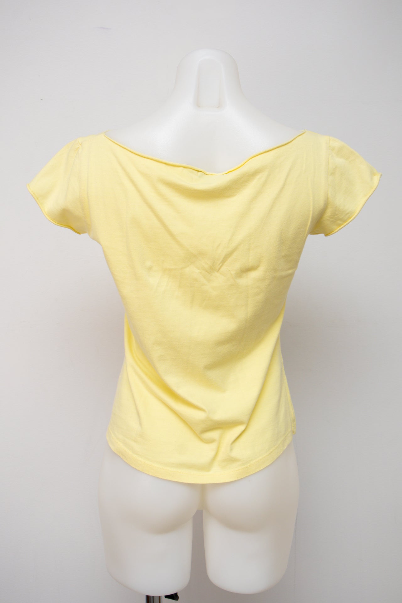 #087 Zara Trf T-shirt Yellow | c. 199 | Size 8