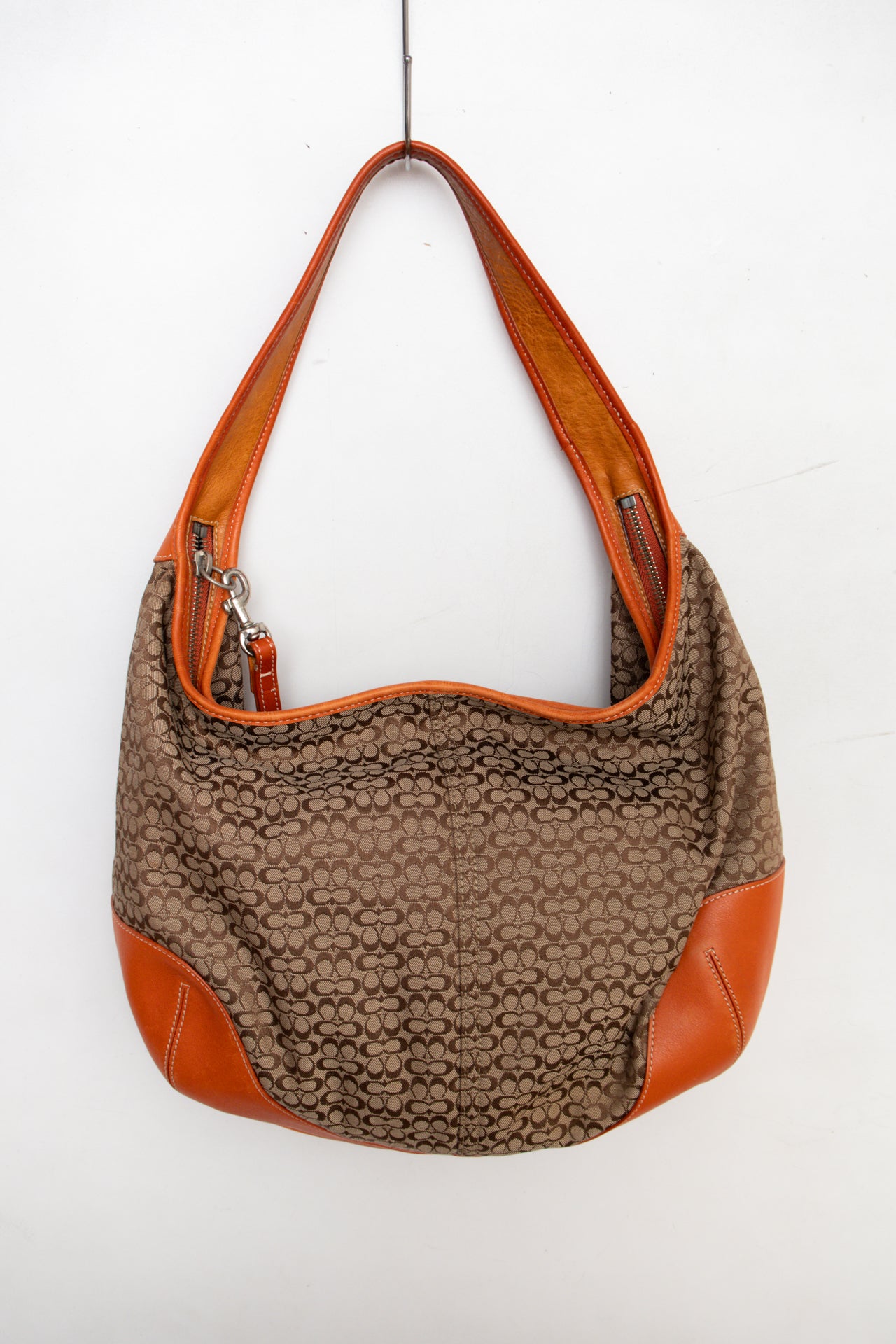 #208 Coach Shoulder Bag Brown | c. 194 | Size