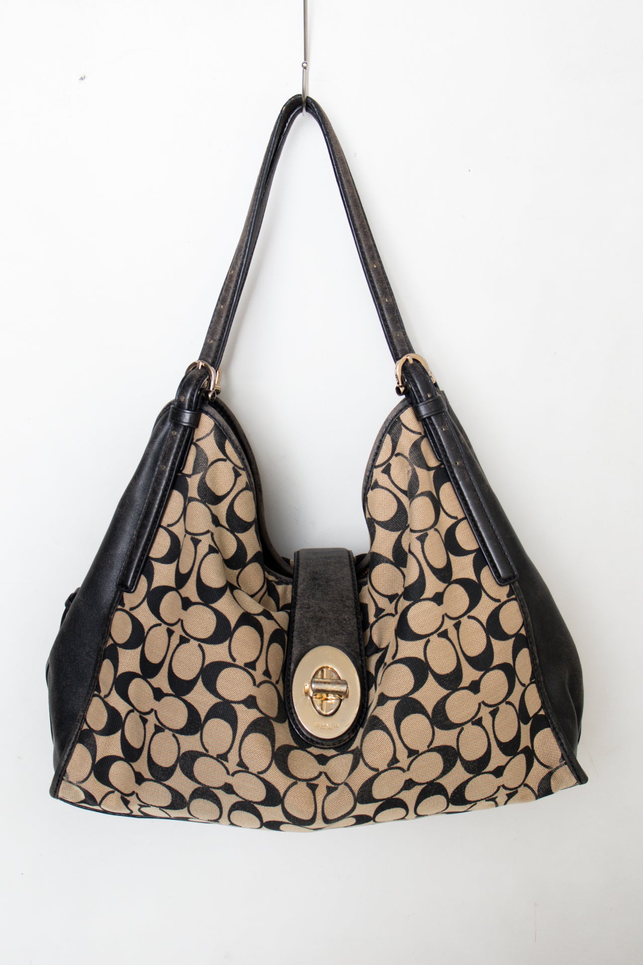 #196 Coach Bag Black | c. 210 | Size