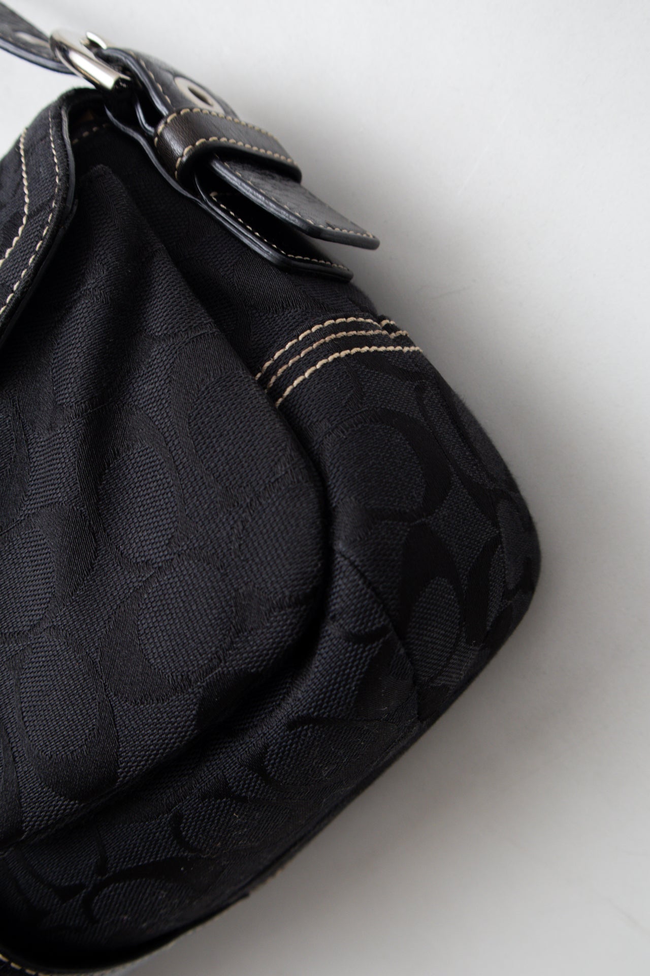 #180 Coach Shoulder Bag Black | c. 200 | Size