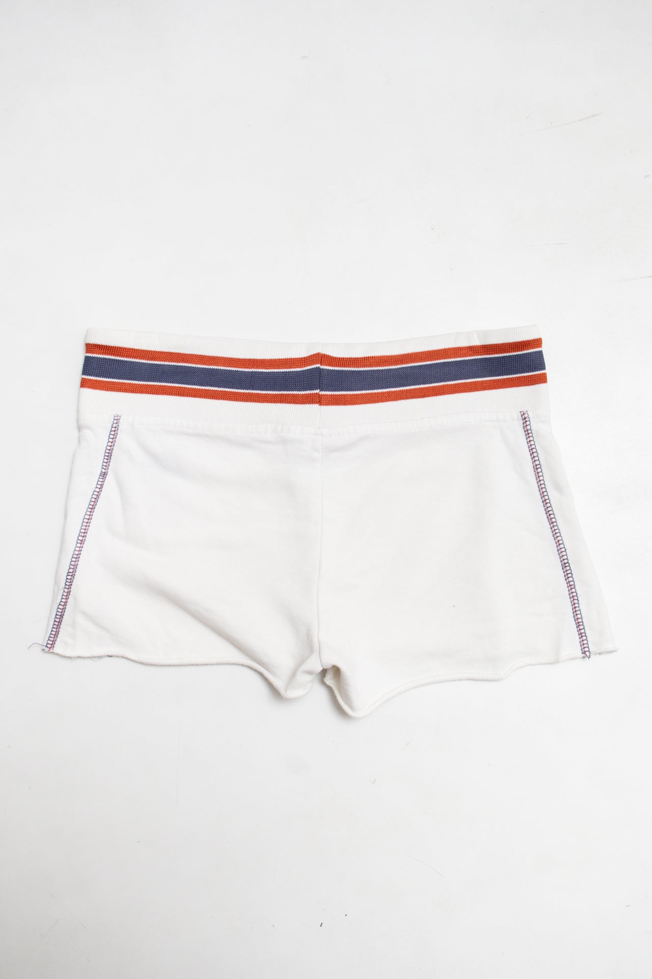 #125 Lonsdale London Shorts White | c. 189 | Size 8