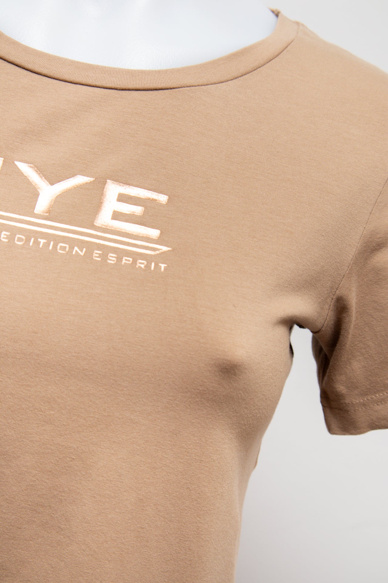 #19 Esprit T-shirt Beige | c. 191 | Size 10/12