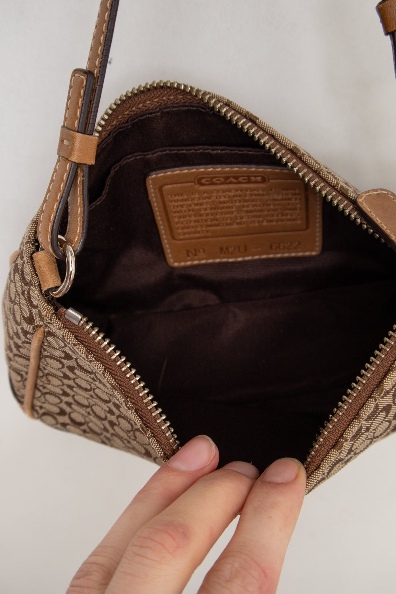 #208 Coach Shoulder Bag Brown | c. 190 | Size