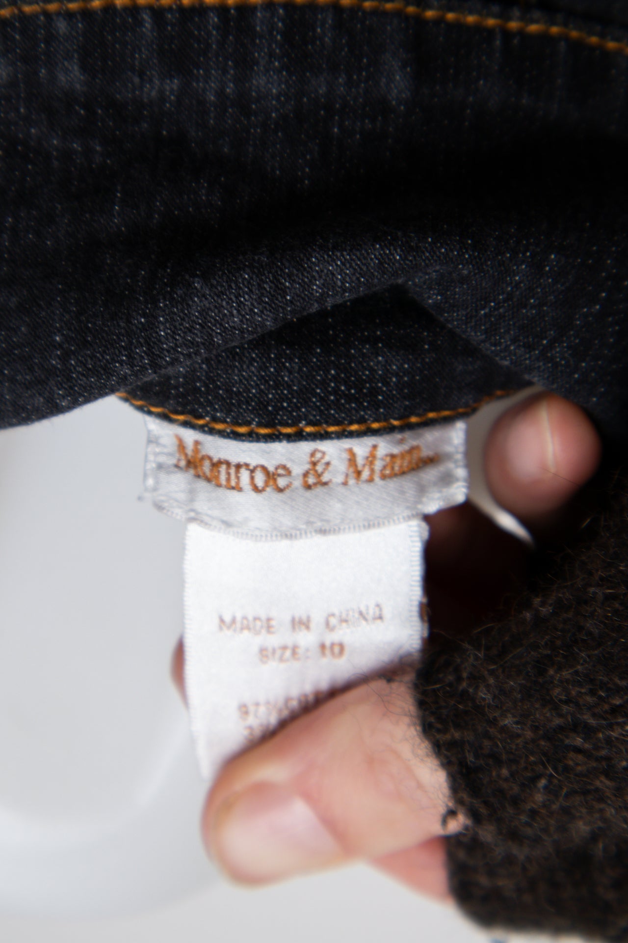 #128 Marroe & Mar... T-shirt Black | c. 199 | Size 10