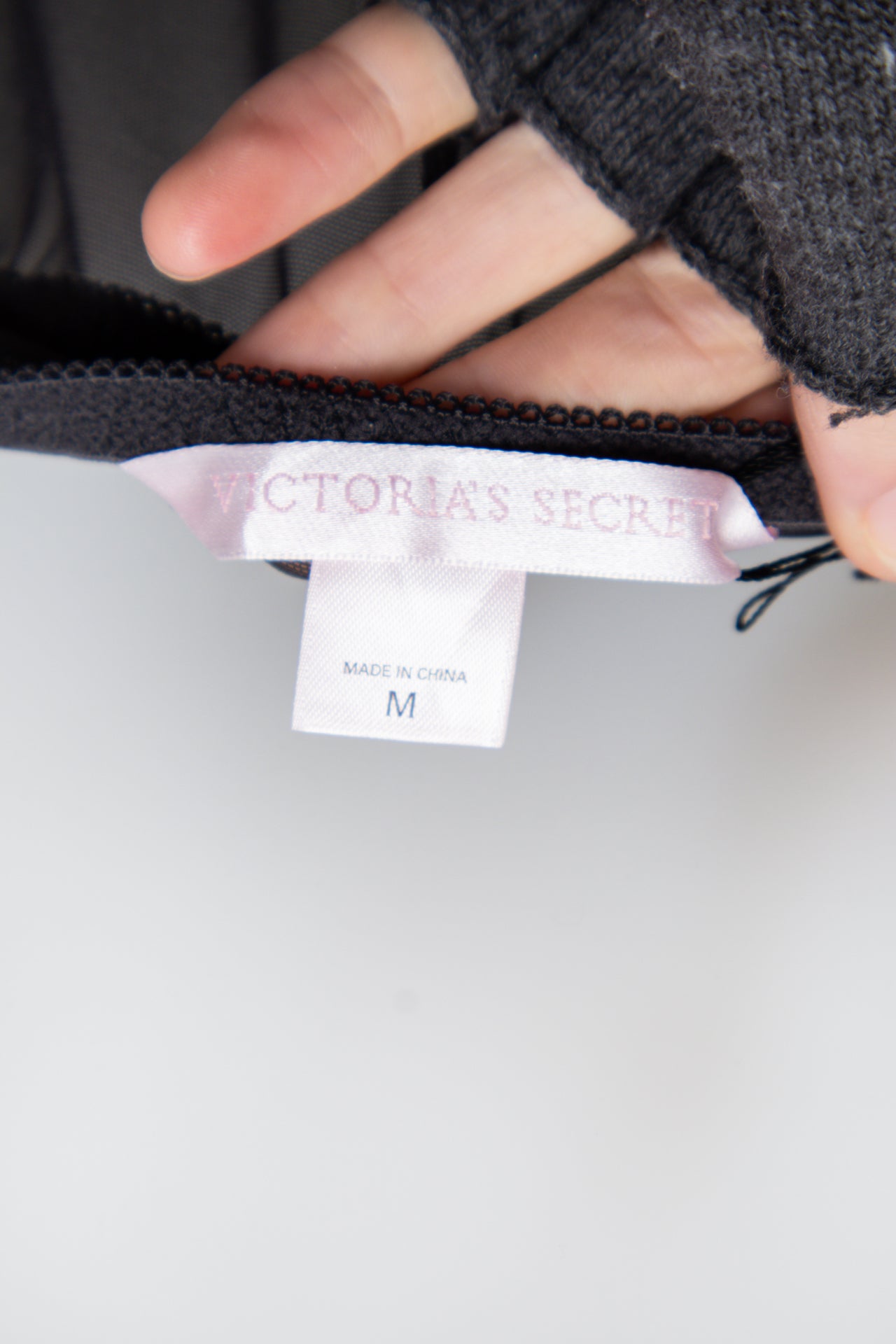 #86 Victoria's Secret Camisole Top Black | c. 191 | Size 8
