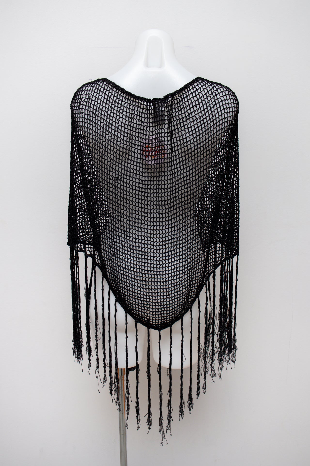 #206 No Boundaries Top Black | c. 192 | Size