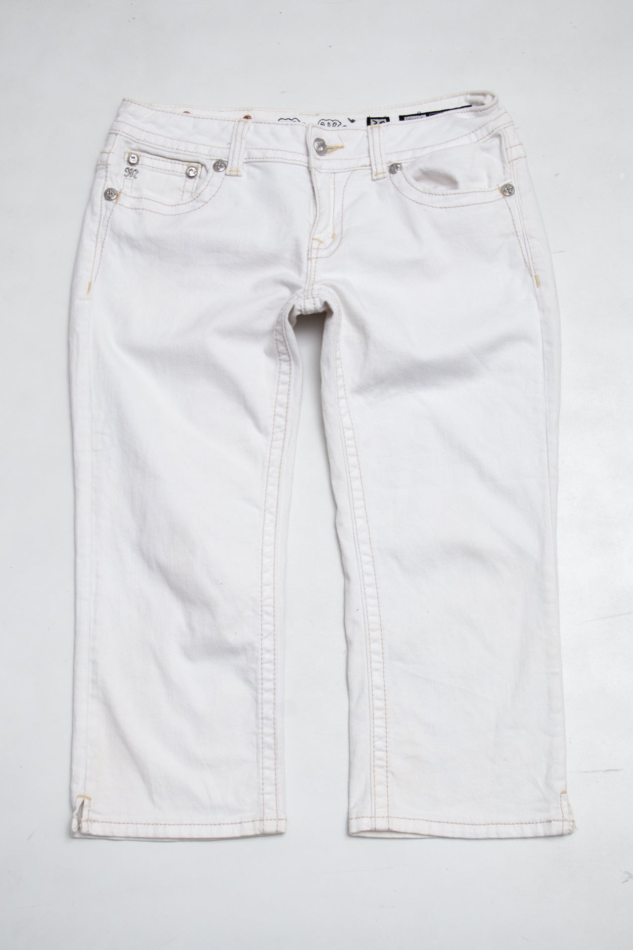 #136 Miss Me Pants White | c. 200 | Size 8
