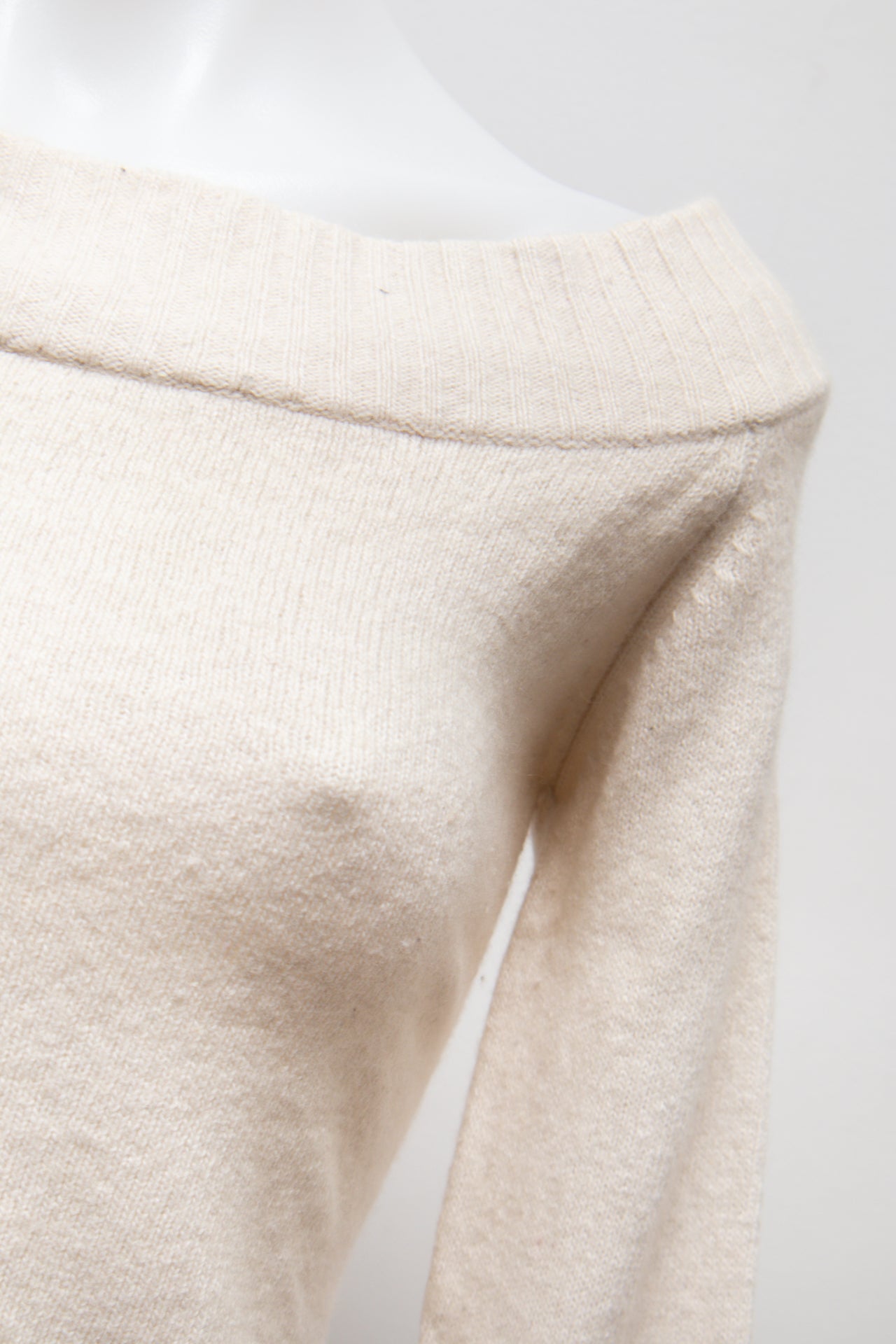 #127 Old Ridel T-shirt Beige | c. 191 | Size 8