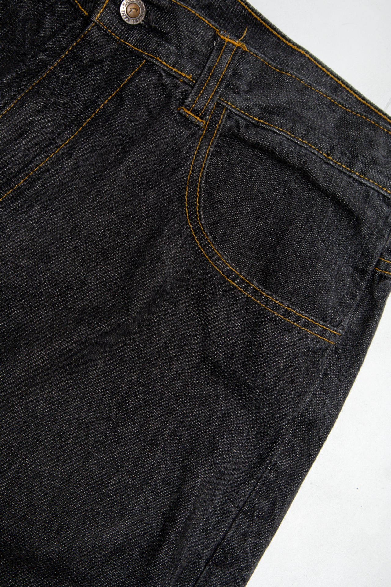 #111 Kani Denim Shorts Black | c. 181 | Size 10