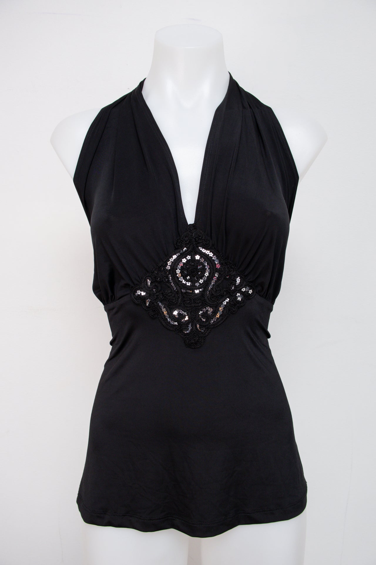 #041 Georgiou Studio Halter Top Black | c. 199 | Size 10