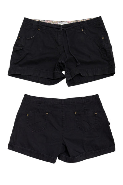 #15 Chelsea Taylor Shorts Black | c. 188 | Size 8