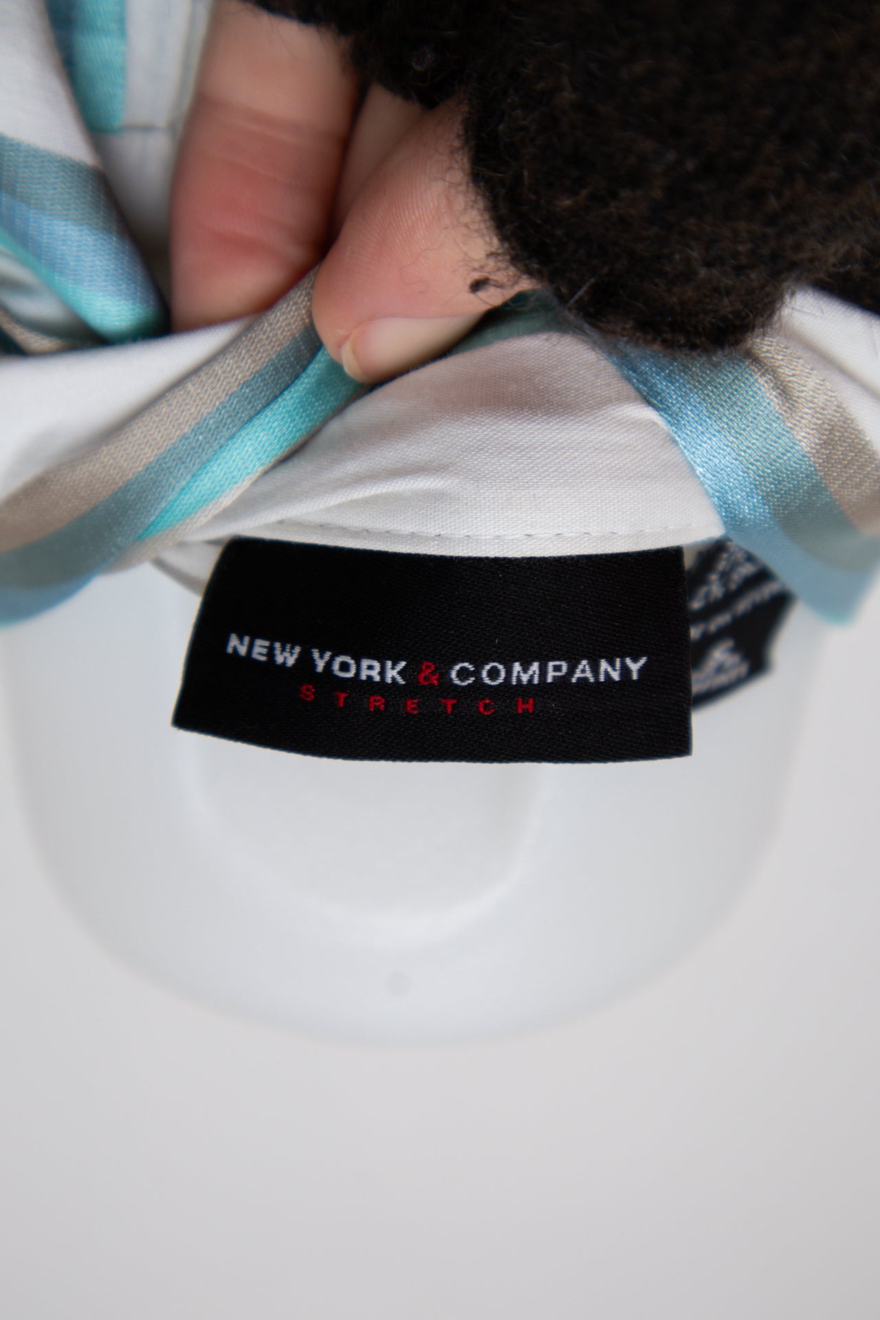 #100 New York & Company T-shirt White | c. 199 | Size 8