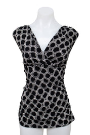 #028 George Short Sleeve Black | c. 209 | Size 12