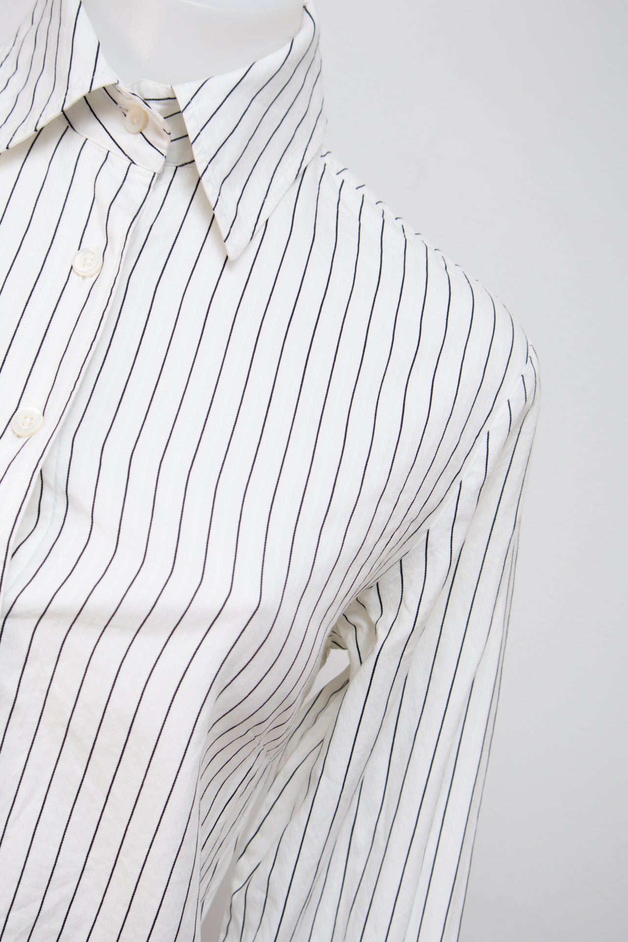 #105 T-shirt White | c. 199 | Size 10